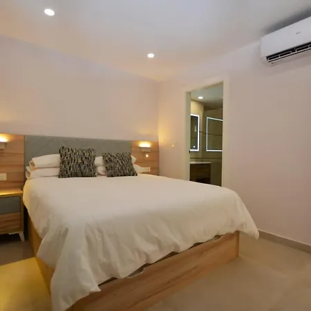 Piso Reformado Frente Al Mar. *